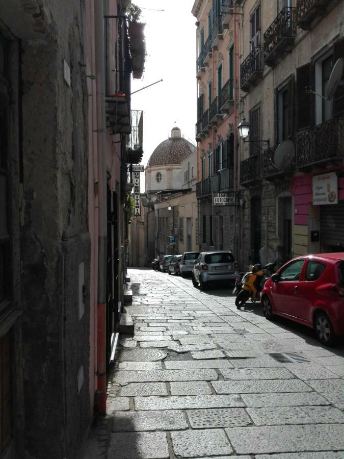 Ferienwohnung Al Centro Di Cagliari Exterior foto